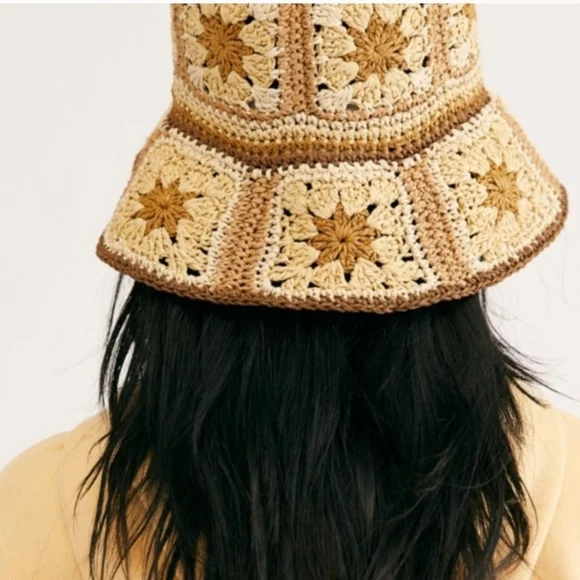 Peter Grimm x Free People Fergie Crochet Granny Square Bucket Hat Boho Beach FP - Picture 2 of 10